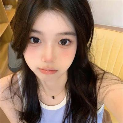 假千金的亿点人脉